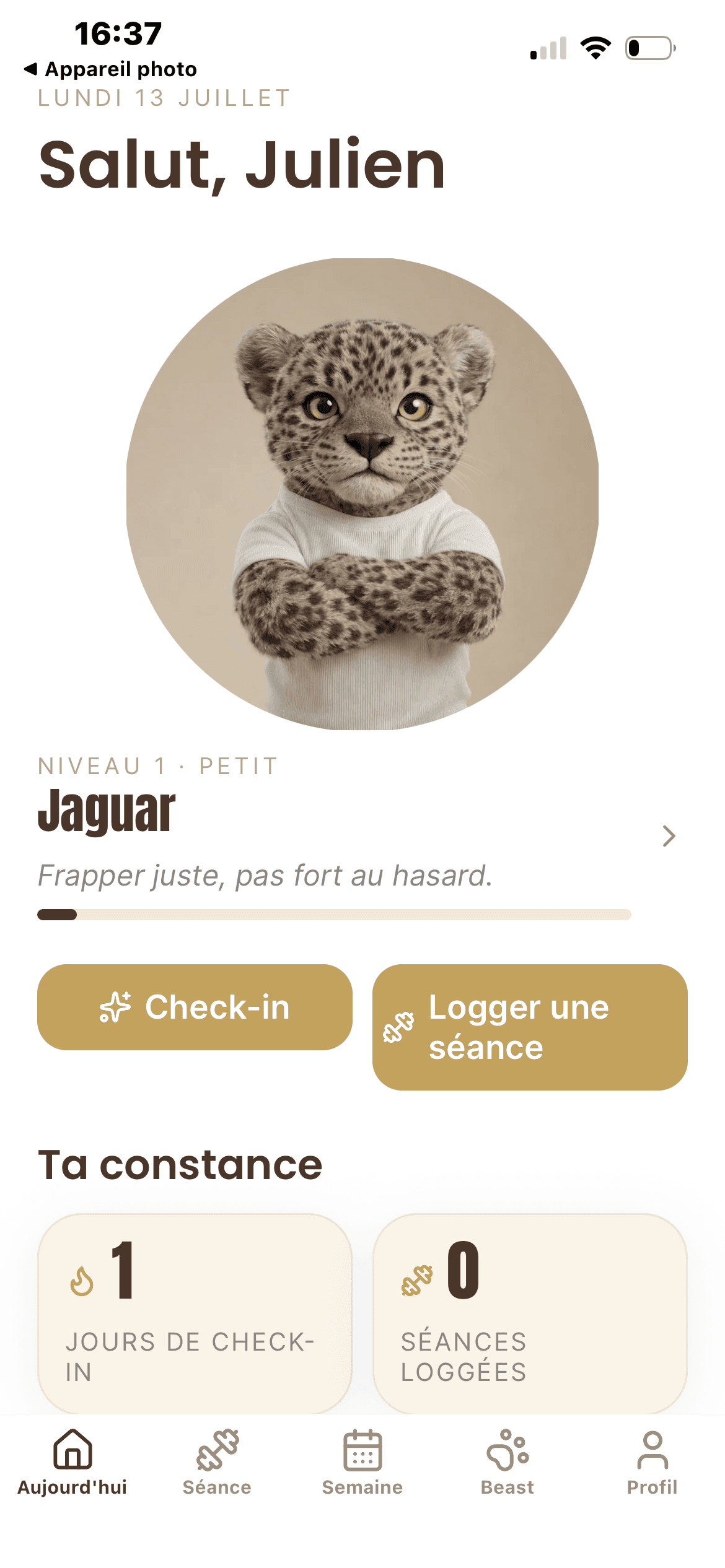 Écran d'accueil gainzzoo : avatar jaguar, check-in du jour et constance de la semaine.